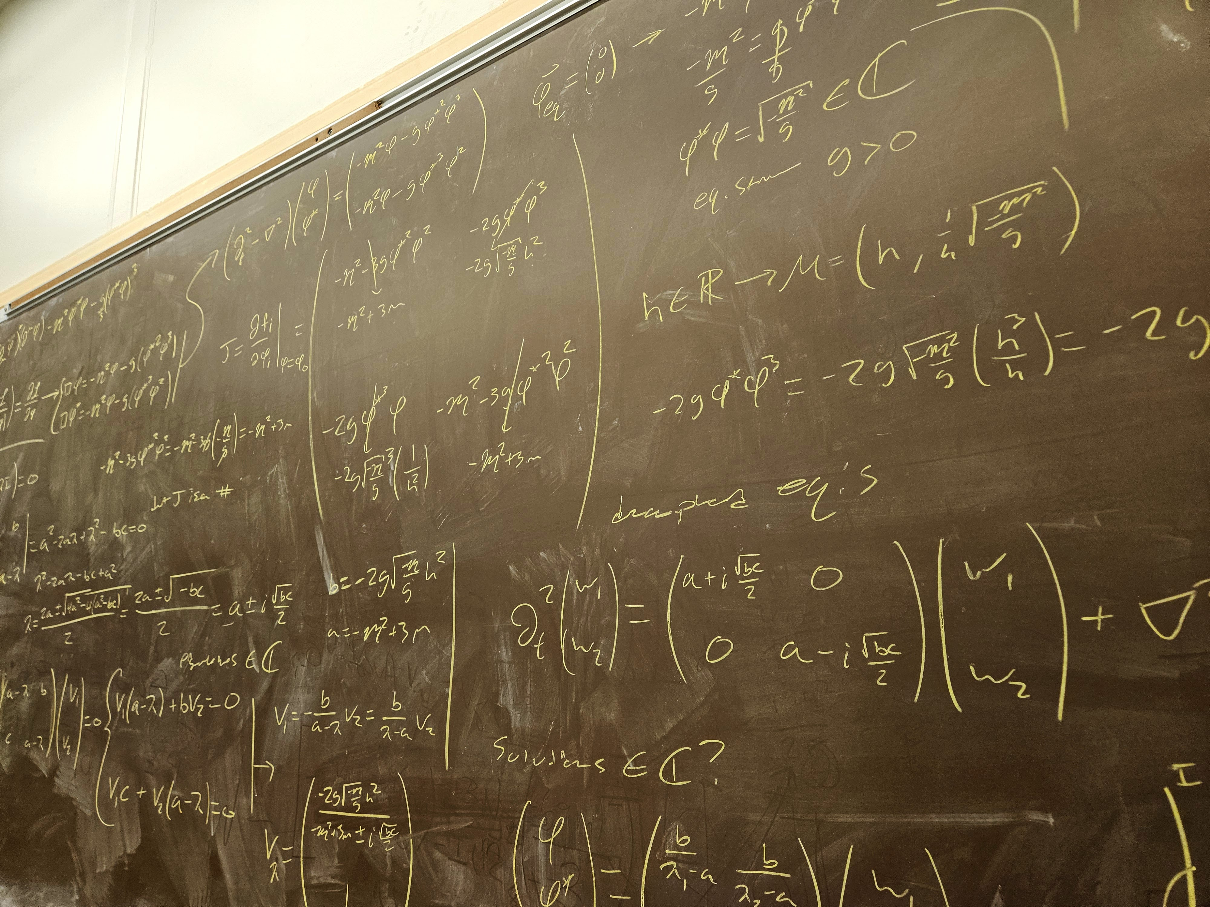 Whiteboard derivation of field interaction decoupling conditions