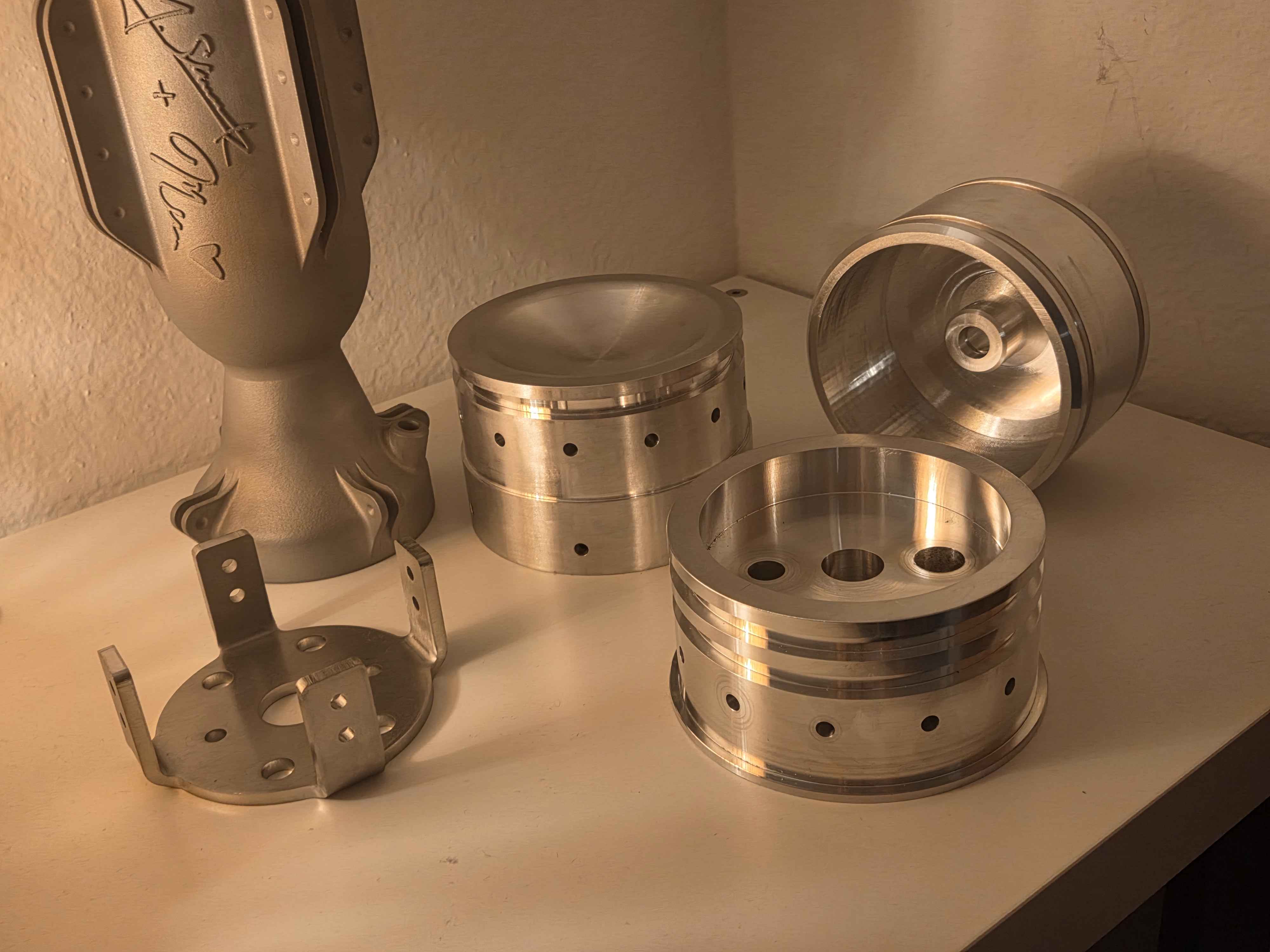 Stardust engine and propellant tank hardware